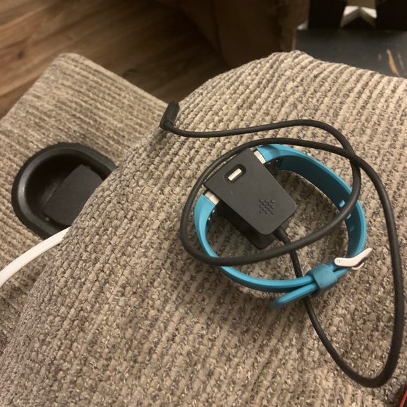 Charge 2 - Picture 1 of 2